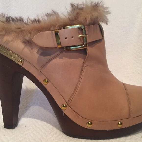 BCBGeneration Shoes - BCBGeneration Beige Leather Faux Fur Heels Size 9